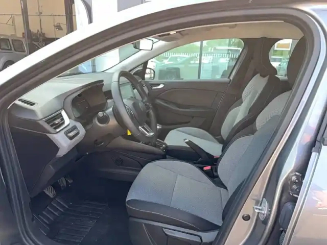 Renault Clio tce 90 ch gsr2 — photo 2