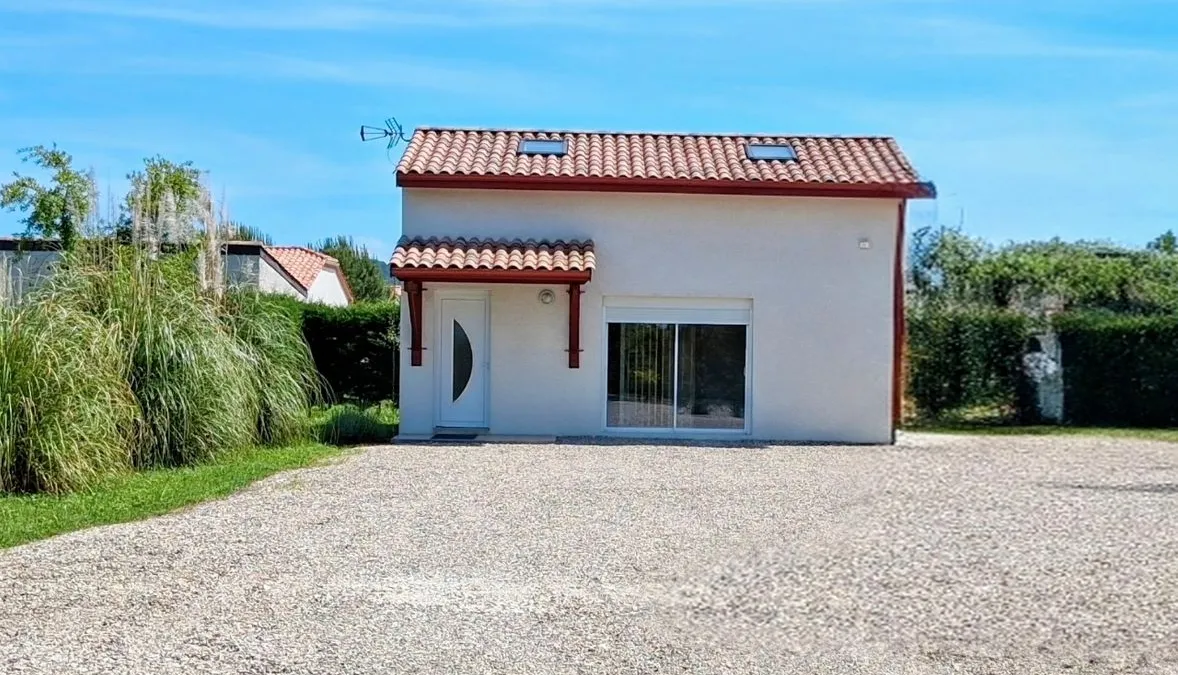 Photo 1