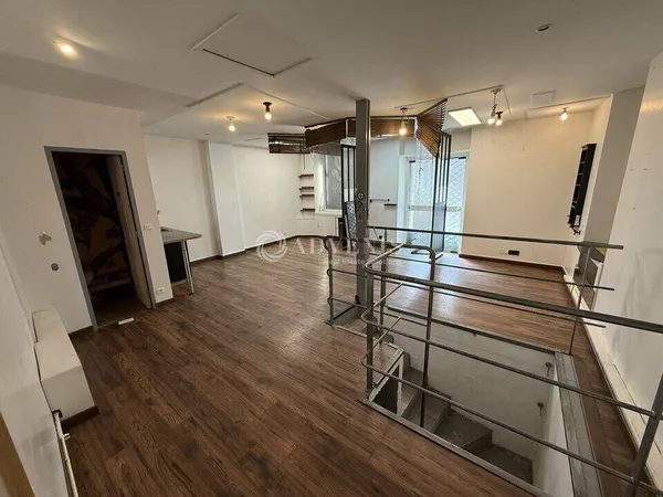 Local commercial 67 m²