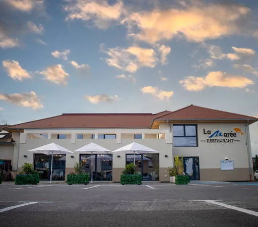 Local commercial 800 m²