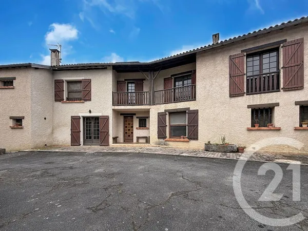 Maison 7 pièces 235 m²