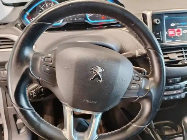 Peugeot 2008 puretech 110ch s&amp;s eat6 allure — photo 12