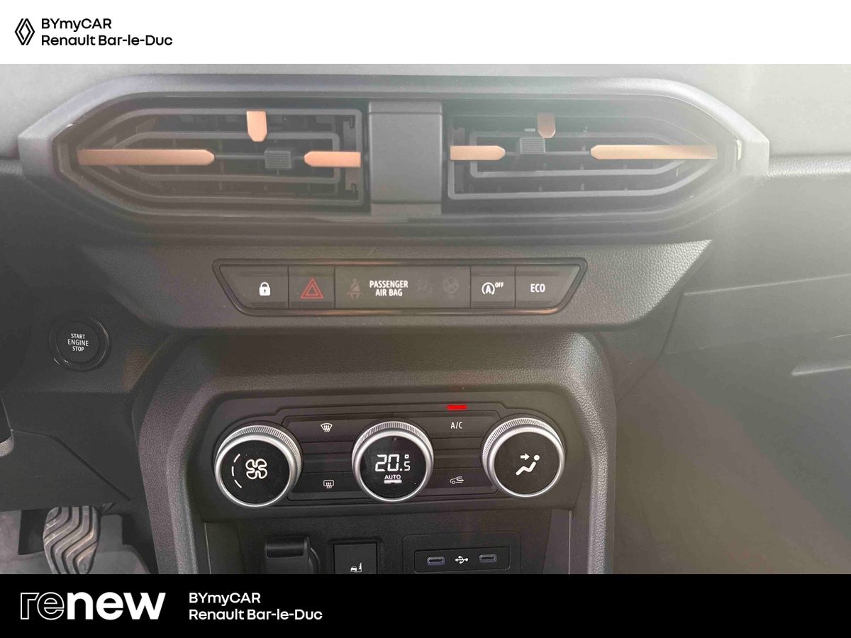 Dacia Sandero TCe 110 — photo 18
