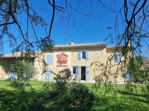 mas de 138 m2 habitables sur 3732 m2 de terrain