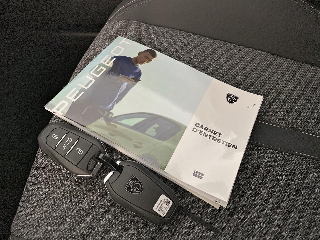 Peugeot 308 hybrid 145 e-dcs6 allure — photo 18