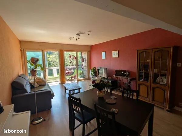 Appartement traversant 89m² à Royat