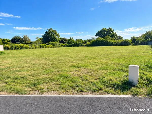 Terrain 292 m² Longeves