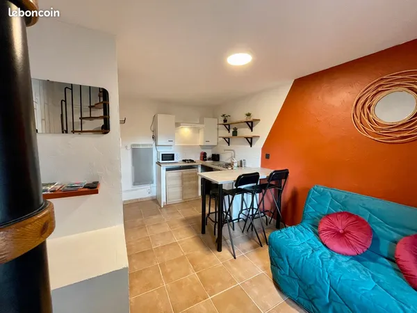 Duplex rénové centre Pernes-les-Fontaines - Rare à la vente