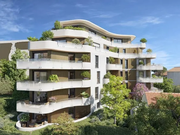 Appartement avec terrasse, dans un écrin de verdure, à deux pas de la plage et du centre ville...