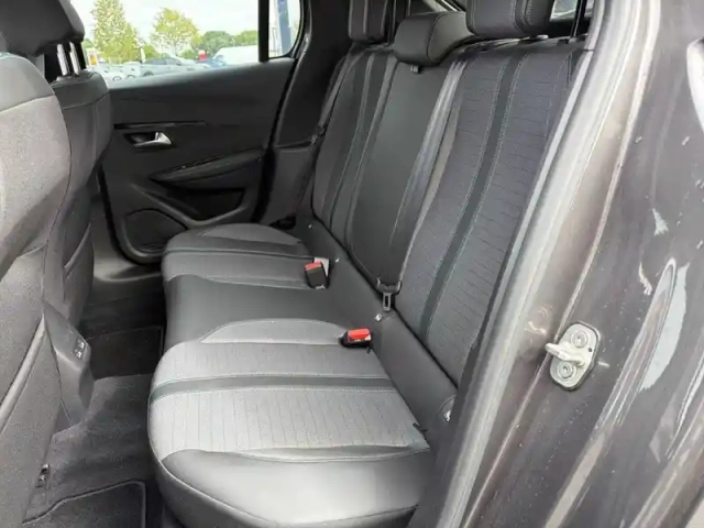 Peugeot 208 puretech 100 s&amp;s bvm6 — photo 12