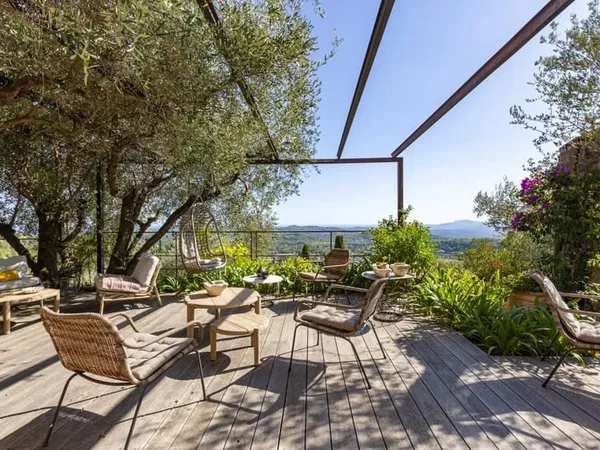 Maison 4 pièces 250 m²