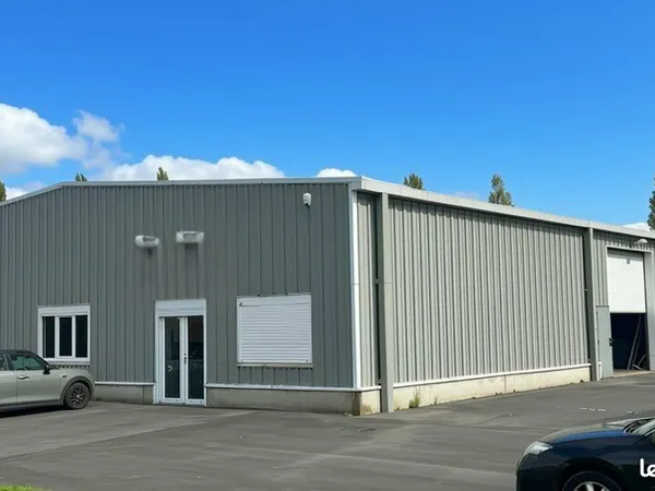 LOCAL D'ACTIVITE 430 m² AIRE-SUR-LA-LYS