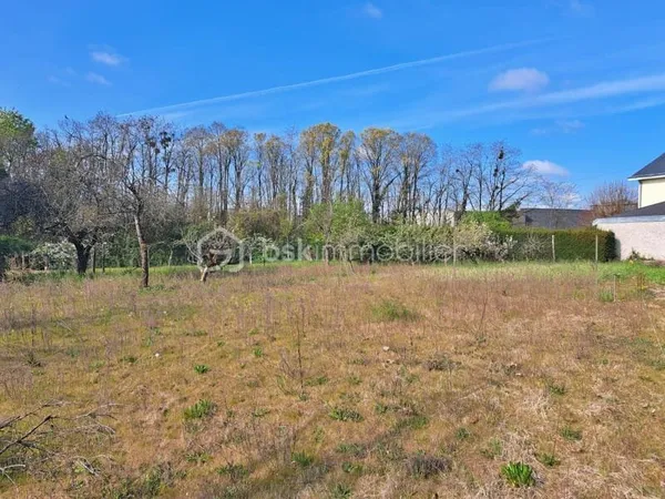 En exclusivité - Terrain constructible de 876 m²