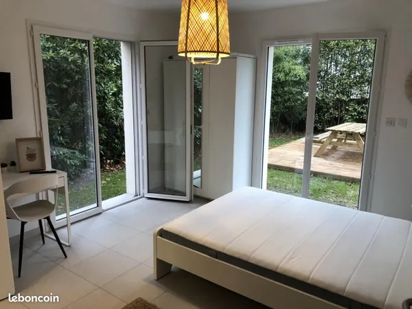 Chambre 1 pièce 16 m²