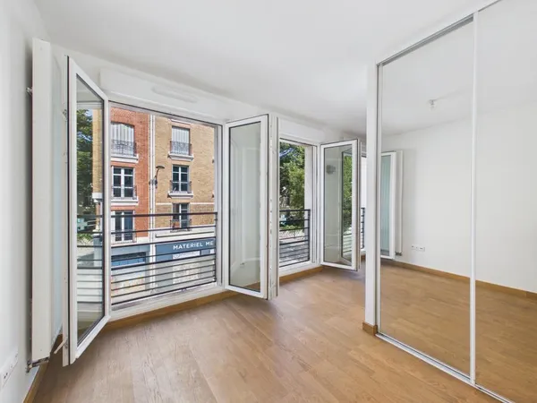 Vends studio - 32.65 m² - 1 pièce, 1 chambre - Paris