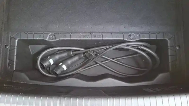 Renault Megane e-tech ev60 220 ch optimum charge — photo 41