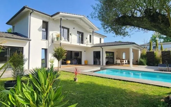 Villa contemporaine d'exception au coeur d'un grand jardin paysagé Gradignan