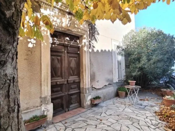 Maison F6 (310 m²) à vendre