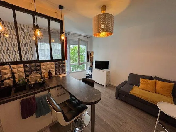 Studio 1 pièce 27 m²