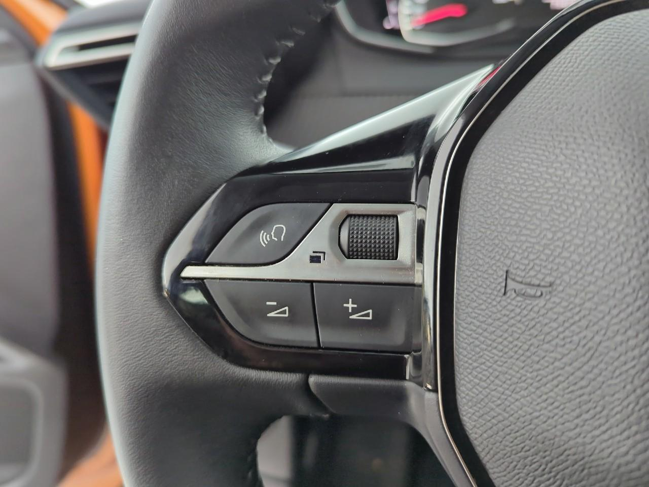 Peugeot 2008 puretech 100 s&s bvm6 active pack — photo 19