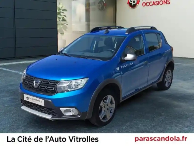 Dacia Sandero 0.9 tce 90ch stepway — photo 1
