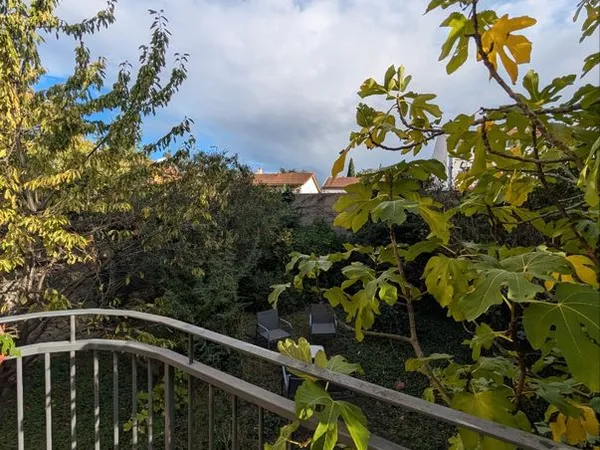 Appartement T3 de 72 m² avec balcon, cave et grenier