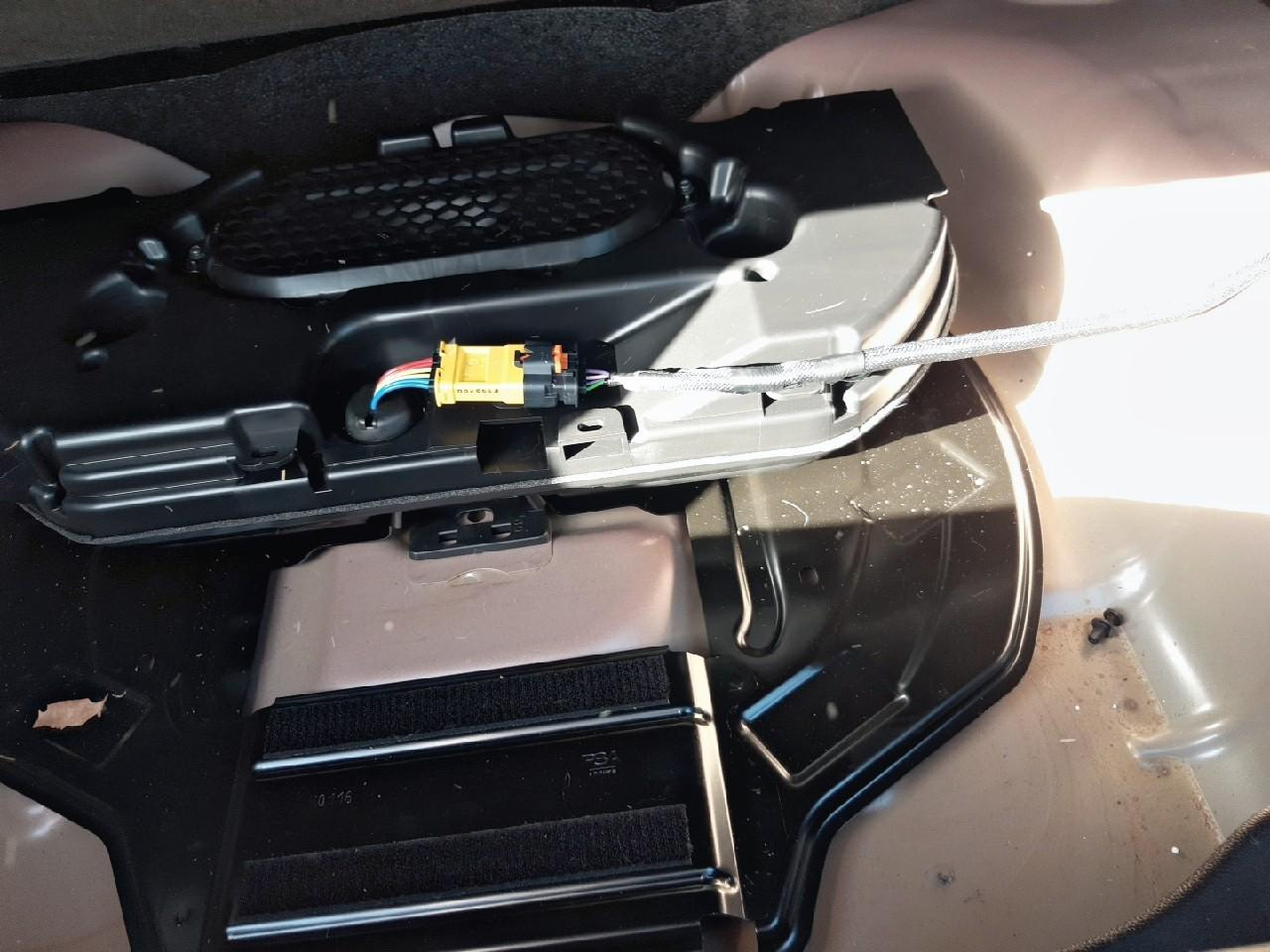Citroën C4 puretech 130 s&s eat8 shine pack — photo 7