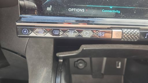 DS DS7 Crossback 1.6 THP 225  Hybride e-EAT8 - Performance Line + – 2021 – 47496 km – Hybride rechargeable – Boîte Automatique — photo 19