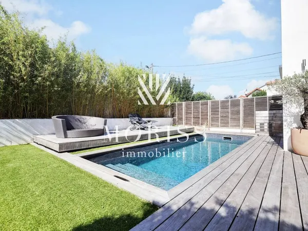 Maison de luxe 7 pièces 170 m²