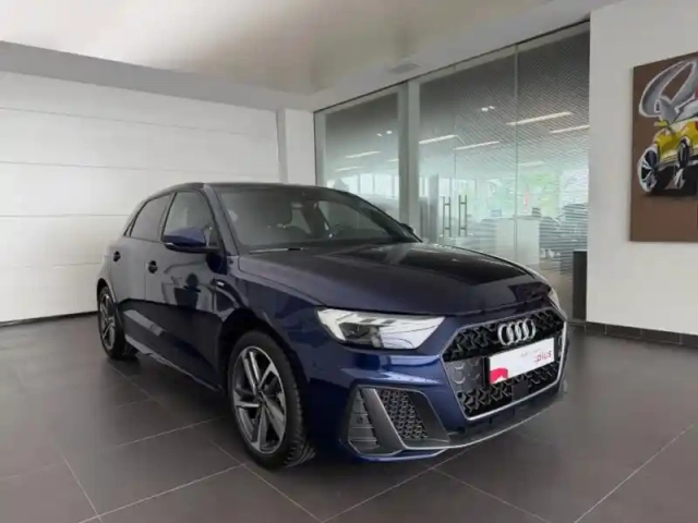 Audi A1 sportback 30 tfsi 116ch s line s tronic 7 — photo 3