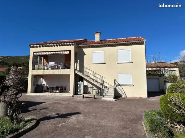 Villa Le Rove 170 m2 sur terrain 700 m2 proche tous commerce