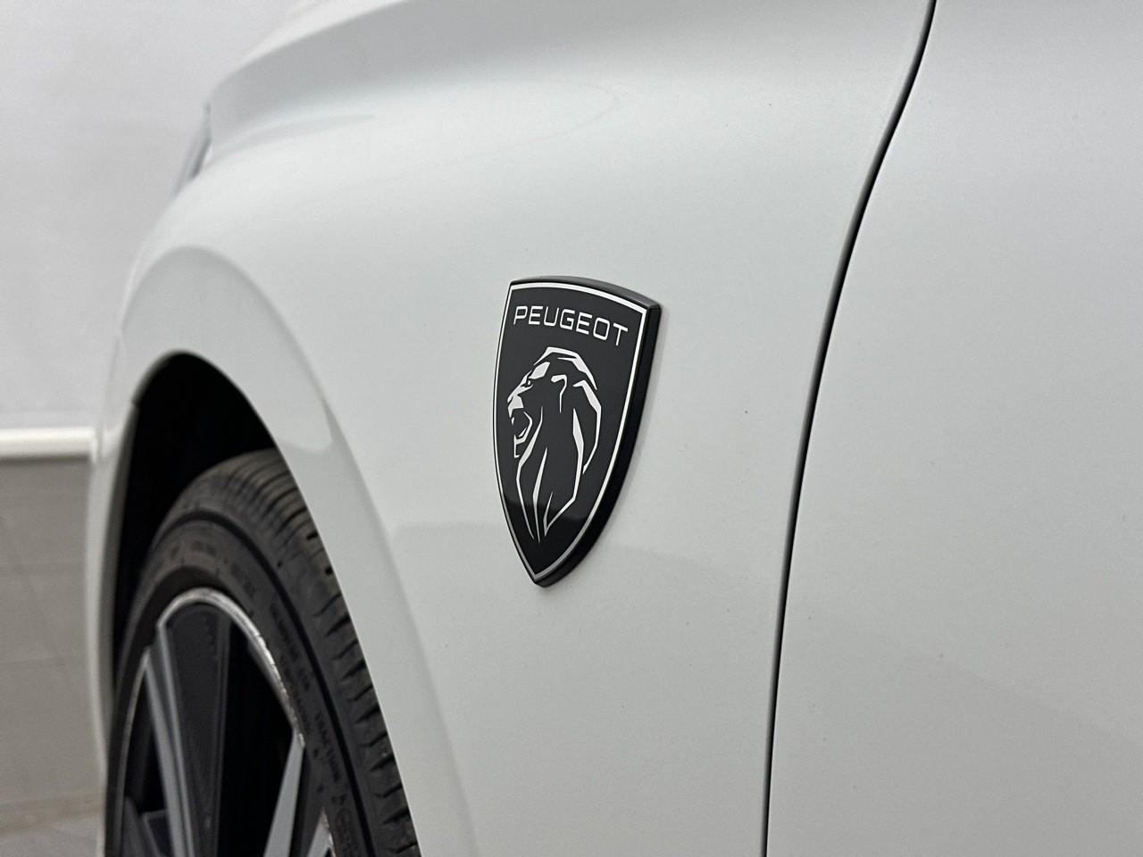 Peugeot 308 sw phev 180 e-eat8 gt — photo 35