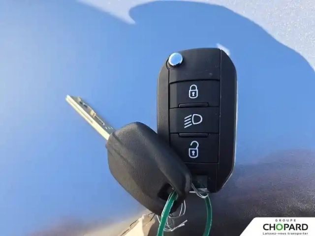 Peugeot 208 puretech 75 s&amp;s bvm5 — photo 21