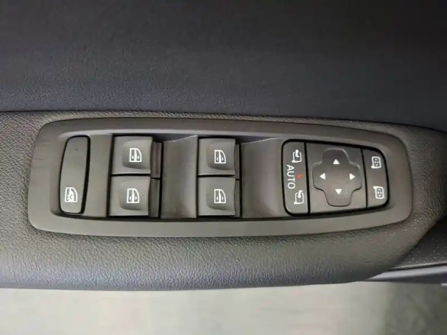 Renault Megane mégane iv berline tce 140 fap — photo 39