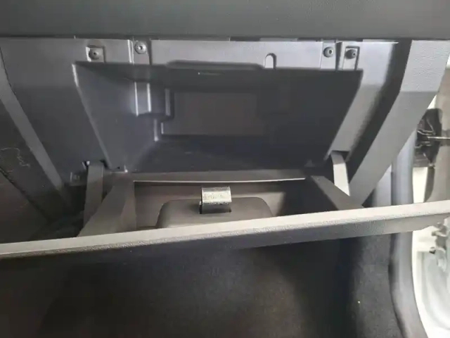 Dacia Sandero eco-g 100 — photo 28