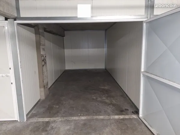 À Louer - Box de Stationnement - La Madeleine (proche Vieux Lille)