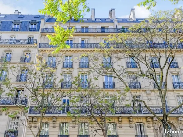 Bureaux 141 m²