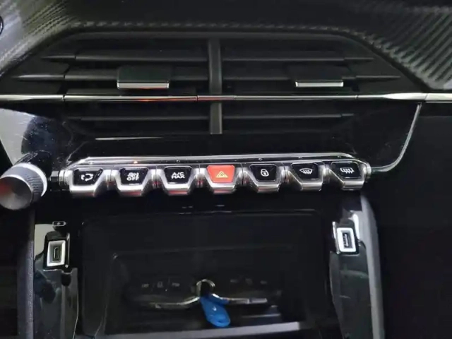 Peugeot 208 electrique 50 kwh 136ch — photo 24