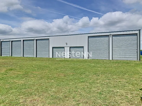 A LOUER BOX La Bretonniere La Claye 30 m2