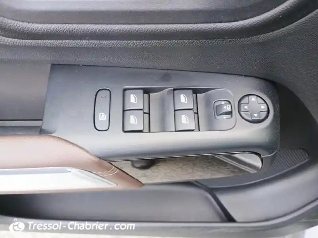 Citroën C5 Aircross puretech 180 s&amp;s eat8 shine — photo 20