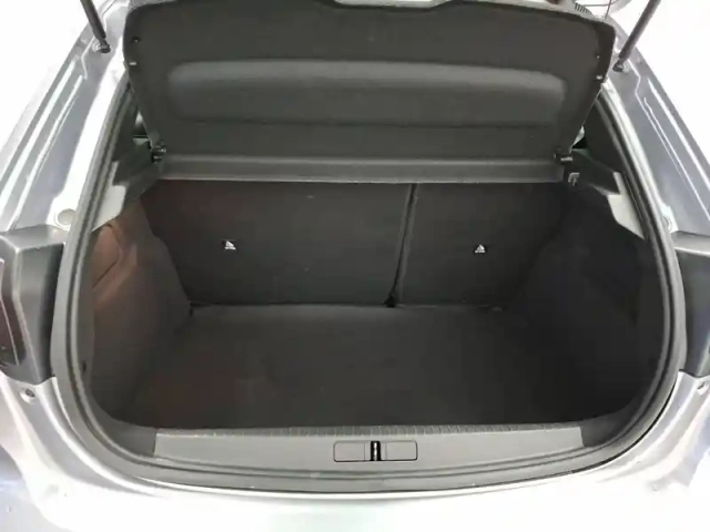 Peugeot 208 hybrid 100 e-dcs6 — photo 9