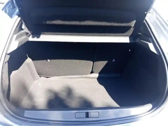 Peugeot 208 1.2 100ch s&amp;s style — photo 6