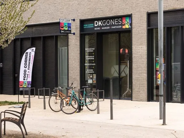 Local commercial 210 m²