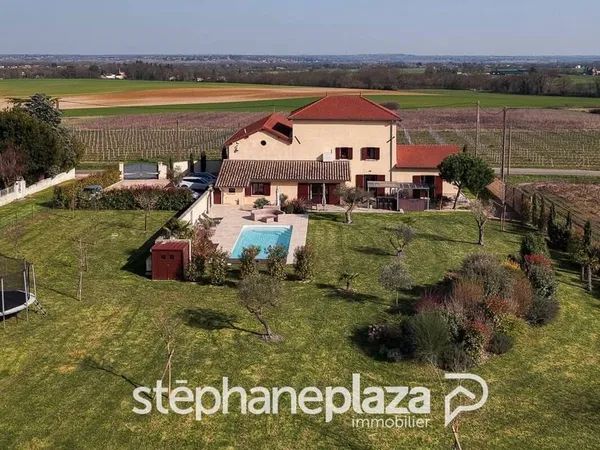 Maison 6 pièces 208 m²