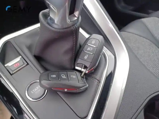 Peugeot 3008 1.2 puretech 130ch s&amp;s bvm6 — photo 13