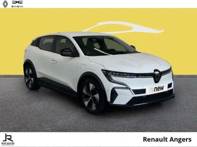 Renault Megane e-tech electric ev40 130ch equilibre standard charge — photo 2