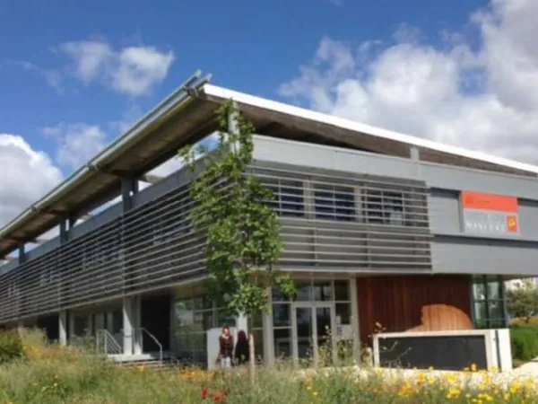 Local d'activité 462 m²