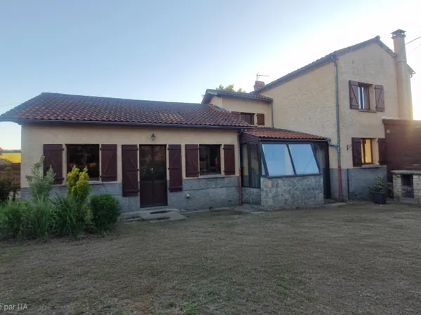Maison de village de 170 m2 à NEUVILLE
