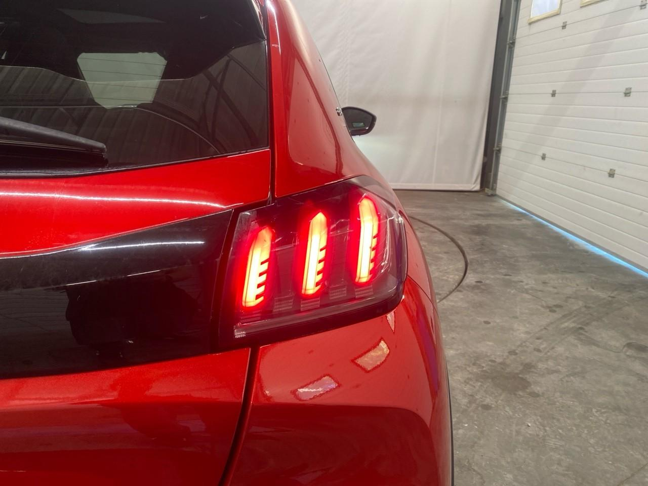 Peugeot 208 puretech 100 s&s eat8 gt pack — photo 31