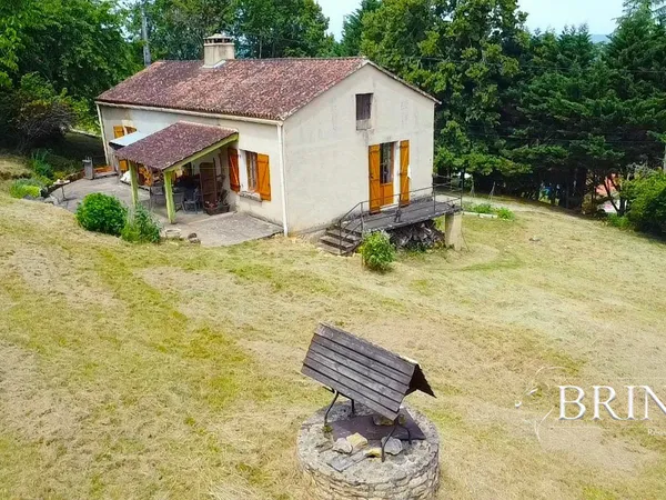 Maison d'habitation en pierre d'une surface de 95m²